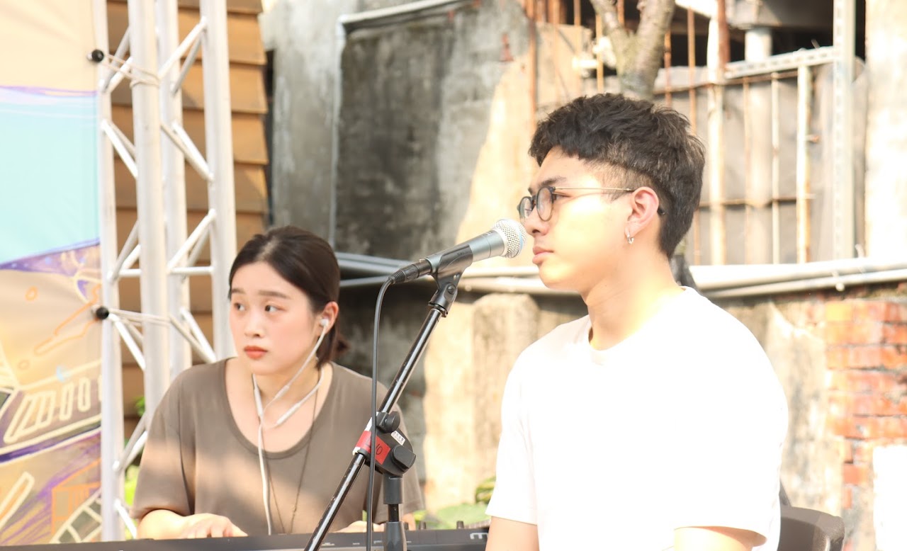 表演者—Cloudy Clouzy 不明霧