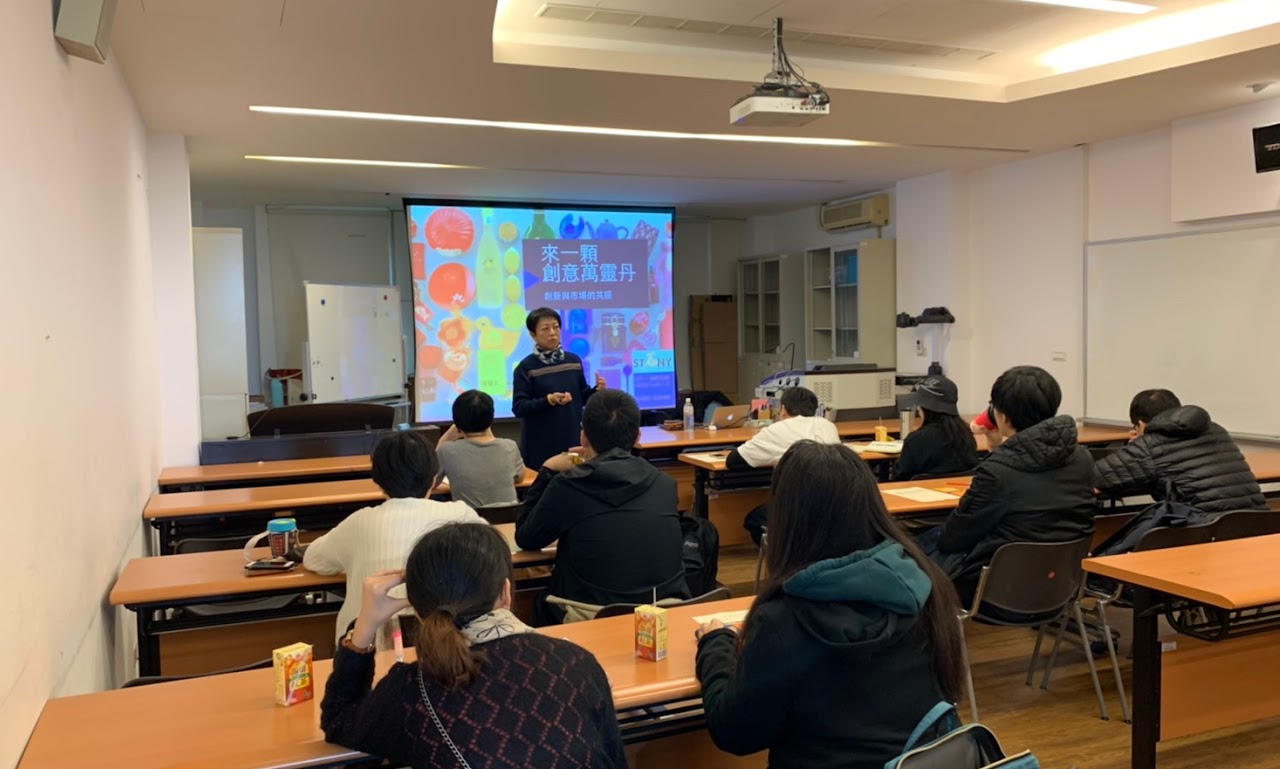 舉辦工作坊,輔導入選團隊思考、創造更大的商業可能性