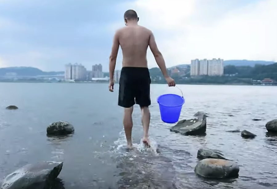 浮淺計畫淡水取水行動，研究生邱俊維作品