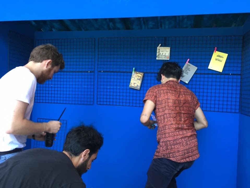 墨西哥藝術家MIGUEL BRUNO RUIZ與ALBERTO VIVAR ABASCAL帶領學生製作書報攤與出版品印製