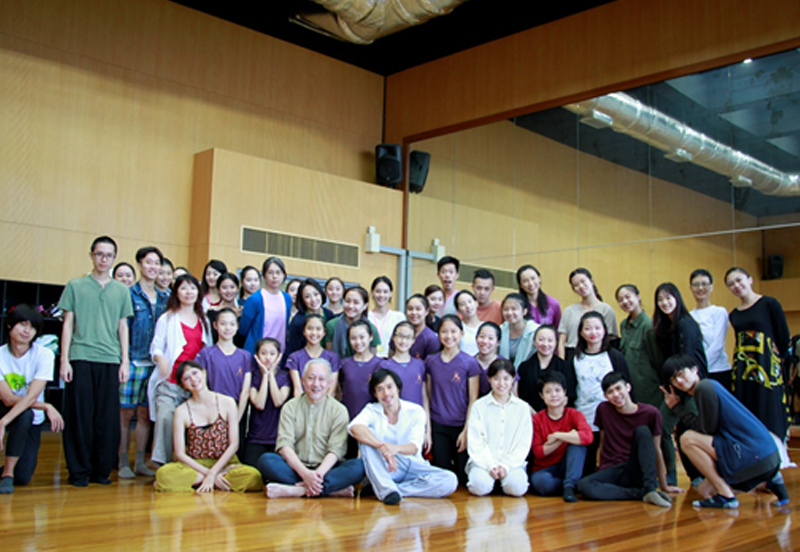 第一梯次《趨勢探究‧洞窺頂尖》藝術家對談與大合照